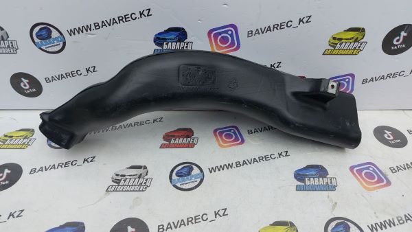 Воздуховод коробки передач E53 M62 4.4 4.6 