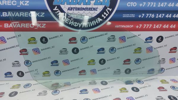 Стекло E46 переднее правое компакт