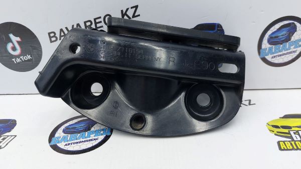 Крепление задней фары E90 R 