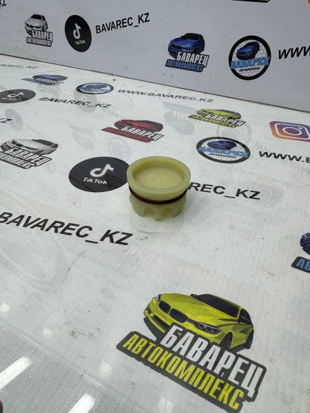 ЗАГЛУШКА В БЛОК ДВС B48 BMW GROUP