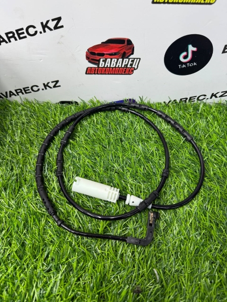 ДАТЧИК КОЛОДОК ЗАД E84