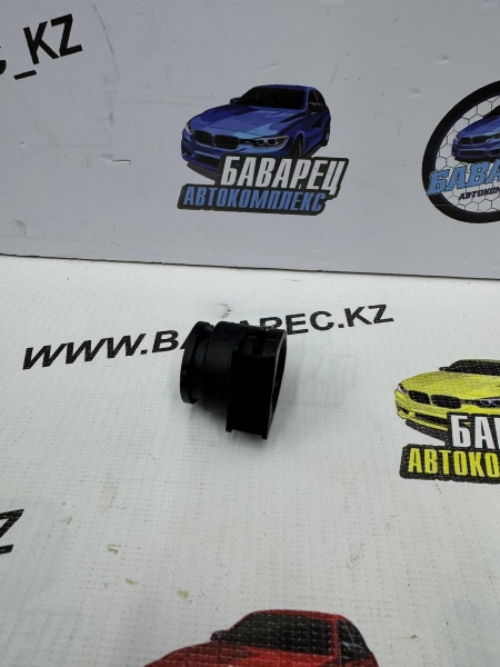 ЗАГЛУШКА НА ПОМПУ N62 N63 B58 BMW GROUP