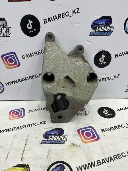 Лапа двигателя B58 G11 G11LCI G12 G12LCI G14 G15 G16 G30 G32 L 
