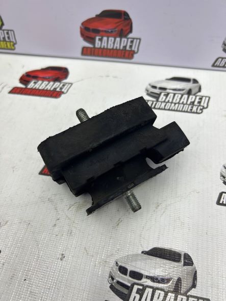 Подушка АКПП E60 E60LCI E61 E61LCI E63LCI E64LCI 