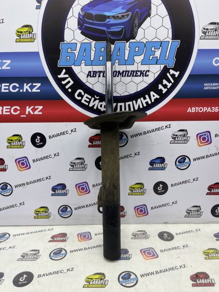 Амортизатор E38 передний правый 