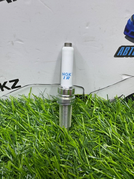СВЕЧИ ДВС B48 B58 NGK LAZER