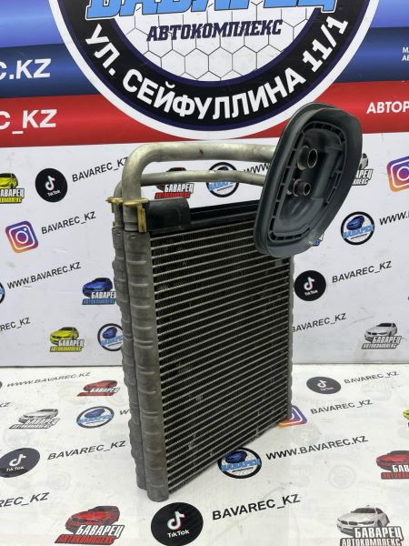 Испаритель кондиционера F01 F02 F04 F06 F07 F10 F11 F12 F13