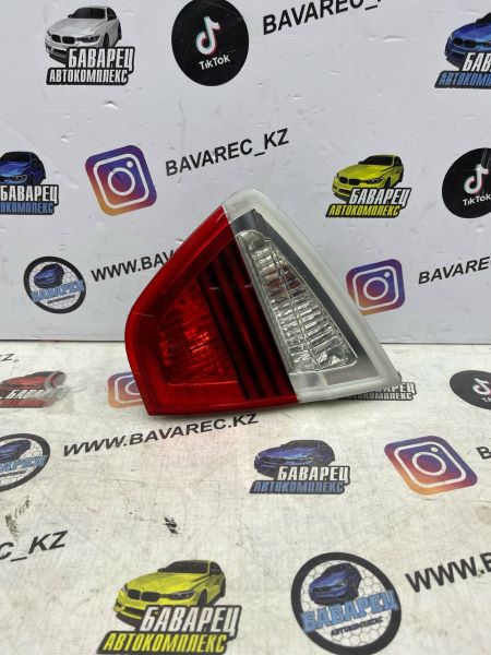 Фонарь крышки багажника E90 до рест правый   