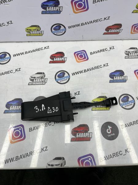 Ограничитель двери F90 G30 G31 задний 