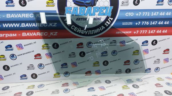 Стекло F25 переднее правое 